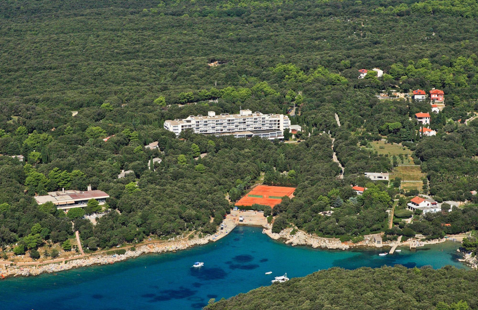 EVA SUNNY HOTEL RESIDENCE BY VALAMAR KAMPOR 2 Horv torsz g